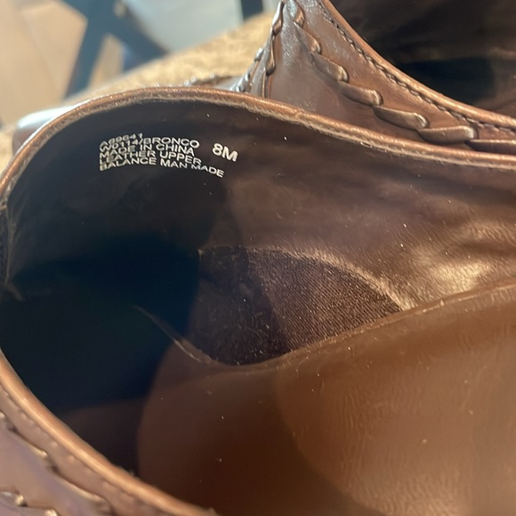 White mt. Boots/mules - Picture 3 of 4